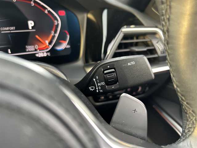 ＢＭＷ ３３０ｉ Mスポーツ 滋賀県 2019(令1)年 2.9万km 白 ワンオーナー/純正ナビ／フルセグテレビ／Bluetooth／USB/１９インチAW/D/Nパワーシート/シートヒーター　/パワーバックドア/前後ドライブレコーダー/360°カメラ/AppleCarPlay/レザーシート/ＡＣＣ/ＬＫＡ/BSM/Mスポーツ