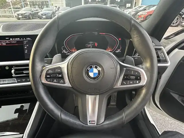 ＢＭＷ ３３０ｉ Mスポーツ 滋賀県 2019(令1)年 2.9万km 白 ワンオーナー/純正ナビ／フルセグテレビ／Bluetooth／USB/１９インチAW/D/Nパワーシート/シートヒーター　/パワーバックドア/前後ドライブレコーダー/360°カメラ/AppleCarPlay/レザーシート/ＡＣＣ/ＬＫＡ/BSM/Mスポーツ