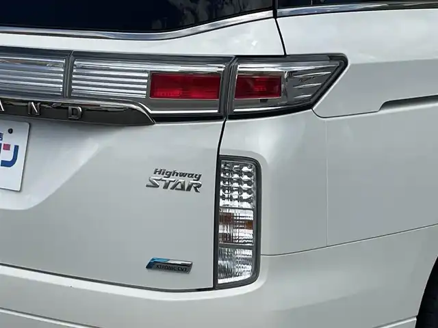 日産 エルグランド 250HWS アーバンクロム 佐賀県 2012(平24)年 10万km ブリリアントホワイトパール （株)IDOMが運営する【じしゃロン佐賀店】の自社ローン専用車両になります。/こちらは現金またはオートローンご利用時の価格です。自社ローンご希望の方は別途その旨お申付け下さい/禁煙車/純正HDDナビ/（DVD/FM/AM）/全方位カメラ/TV/両側電動スライドドア/横滑り防止装置/後部座席モニター/ハロゲンライト/オートライト/ハーフレザー/フロアマット/取扱説明書