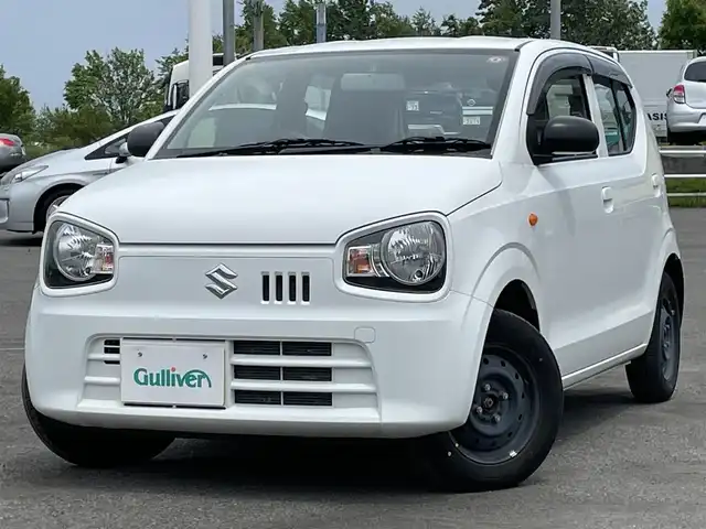 スズキ アルト L 道央・札幌 2019(令1)年 1.6万km スペリアホワイト ４WD/純正オーディオ/AM/FM/CD/AUX/横滑り防止装置/前席シートヒーター/リモコンキー/ハロゲンヘッドライト/ヘッドライトレベライザー/フロアマット/ドアバイザー/鉄チンホイール付冬タイヤ積込/145/80/R13/2018年/山6mm