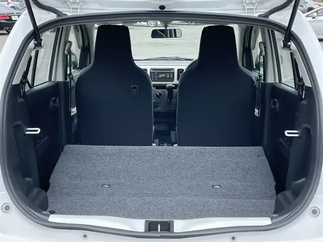 スズキ アルト L 道央・札幌 2019(令1)年 1.6万km スペリアホワイト ４WD/純正オーディオ/AM/FM/CD/AUX/横滑り防止装置/前席シートヒーター/リモコンキー/ハロゲンヘッドライト/ヘッドライトレベライザー/フロアマット/ドアバイザー/鉄チンホイール付冬タイヤ積込/145/80/R13/2018年/山6mm