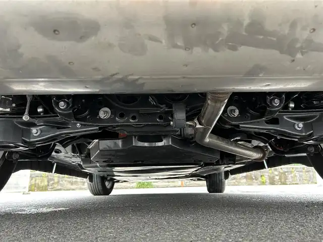 トヨタ ＲＡＶ４ ハイブリッドG 佐賀県 2023(令5)年 0.3万km プラチナホワイトパールマイカ ワンオーナー/ＴＲＤフルエアロ　/パノラマムーンルーフ　/デジタルインナーミラー　/置くだけ充電　/トヨタセーフティセンス/・プリクラッシュセーフティ/・レーダークルーズコントロール/・レーントレーシングアシスト/・オートマチックハイビーム/パーキングサポートブレーキ　/ブラインドスポットモニター/クリアランスソナー/ディスプレイオーディオ/・パノラミックビューモニター/・フルセグTV/BT/合皮シート/パワーシート/シートヒーター/シートベンチレーション/シートメモリ/パワーバックドア/LEDヘッドライト/フォグランプ/ルーフレール/純正18インチAW/革巻きステアリング/ステアリグヒーター/電動パーキングスイッチ/ステアリングスイッチ/ETC2.0/左右独立フルオートエアコン
