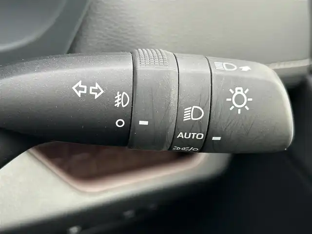トヨタ ＲＡＶ４ ハイブリッドG 佐賀県 2023(令5)年 0.3万km プラチナホワイトパールマイカ ワンオーナー/ＴＲＤフルエアロ　/パノラマムーンルーフ　/デジタルインナーミラー　/置くだけ充電　/トヨタセーフティセンス/・プリクラッシュセーフティ/・レーダークルーズコントロール/・レーントレーシングアシスト/・オートマチックハイビーム/パーキングサポートブレーキ　/ブラインドスポットモニター/クリアランスソナー/ディスプレイオーディオ/・パノラミックビューモニター/・フルセグTV/BT/合皮シート/パワーシート/シートヒーター/シートベンチレーション/シートメモリ/パワーバックドア/LEDヘッドライト/フォグランプ/ルーフレール/純正18インチAW/革巻きステアリング/ステアリグヒーター/電動パーキングスイッチ/ステアリングスイッチ/ETC2.0/左右独立フルオートエアコン