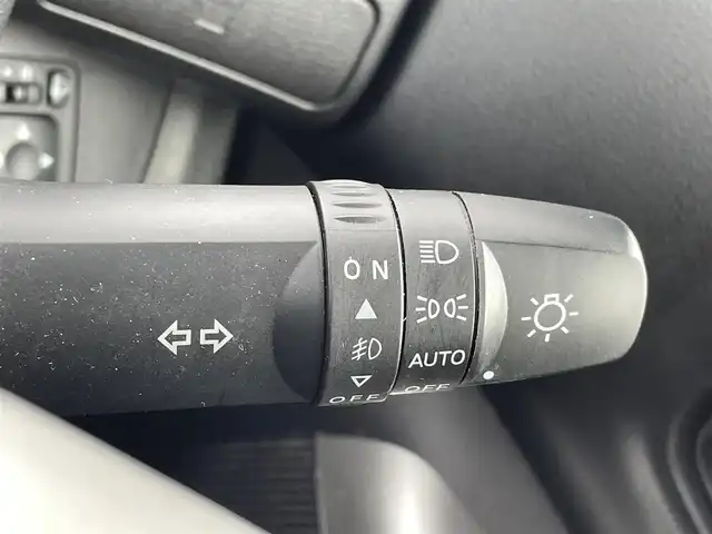 日産 デイズ ルークス ハイウェイスターX Gパッケージ 福岡県 2016(平28)年 7.5万km ホワイトパール ・純正ナビ（BLUETOOTH/フルセグ/CD/DVD）/・両側パワースライドドア/・横滑り防止装置/・衝突軽減システム/・アイドリングストップ/・オートライト/・ETC/・純正15インチAW/・純正フロアマット/・保証書/・取扱説明書/・スマートキー
