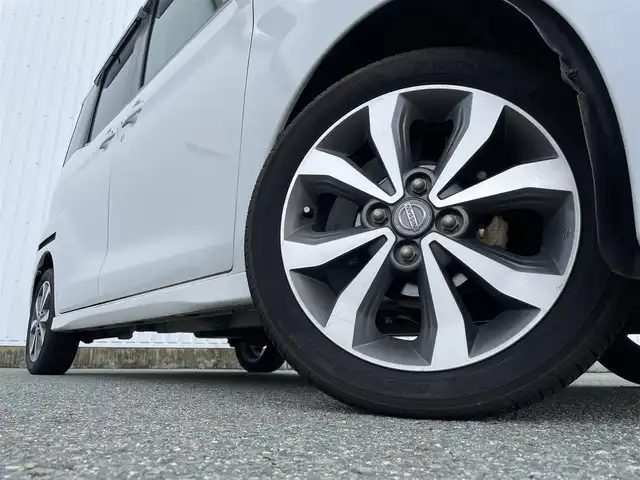 日産 デイズ ルークス ハイウェイスターX Gパッケージ 福岡県 2016(平28)年 7.5万km ホワイトパール ・純正ナビ（BLUETOOTH/フルセグ/CD/DVD）/・両側パワースライドドア/・横滑り防止装置/・衝突軽減システム/・アイドリングストップ/・オートライト/・ETC/・純正15インチAW/・純正フロアマット/・保証書/・取扱説明書/・スマートキー