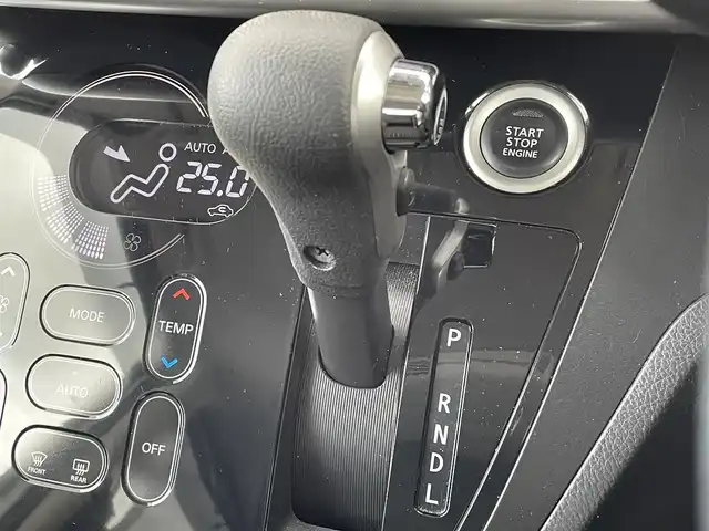 日産 デイズ ルークス ハイウェイスターX Gパッケージ 福岡県 2016(平28)年 7.5万km ホワイトパール ・純正ナビ（BLUETOOTH/フルセグ/CD/DVD）/・両側パワースライドドア/・横滑り防止装置/・衝突軽減システム/・アイドリングストップ/・オートライト/・ETC/・純正15インチAW/・純正フロアマット/・保証書/・取扱説明書/・スマートキー