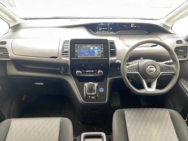 日産 セレナ e－パワー ハイウェイスター V 沖縄県 2020(令2)年 5.4万km ダークメタルグレー 純正ナビ　【MJ119D-W】/　(フルセグTV Bluetooth)　/全アラウンドビューモニター/クルーズコントロール　/ステアリングスイッチ/両側パワースライドドア　/ＬＥＤヘッドライト　/オートライト/純正フロアマット/純正１５インチアルミホイール　/プッシュスタート　/スマートキー　/保証書/取扱説明書