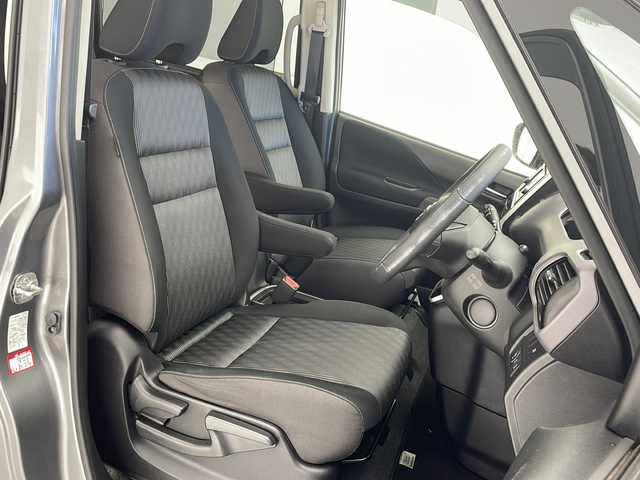 日産 セレナ e－パワー ハイウェイスター V 沖縄県 2020(令2)年 5.4万km ダークメタルグレー 純正ナビ　【MJ119D-W】/　(フルセグTV Bluetooth)　/全アラウンドビューモニター/クルーズコントロール　/ステアリングスイッチ/両側パワースライドドア　/ＬＥＤヘッドライト　/オートライト/純正フロアマット/純正１５インチアルミホイール　/プッシュスタート　/スマートキー　/保証書/取扱説明書