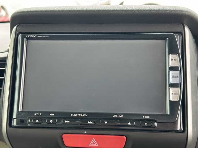 ホンダ Ｎ ＢＯＸ G Lパッケージ 山形県 2013(平25)年 8.1万km ヒダマリアイボリーパール 禁煙車/４WD/横滑り防止装置/バックカメラ/純正ナビ/（CD/DVD/Bluetooth）/片側パワースライドドア/純正フロアマット/HIDヘッドライト/フォグランプ/オートライト/プッシュスタート/スマートキー
