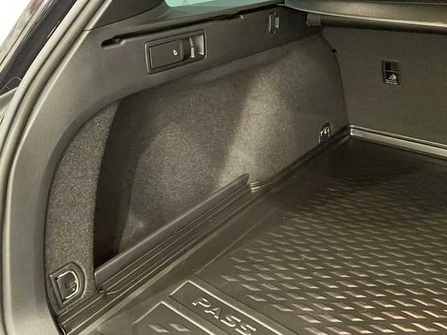 フォルクスワーゲン ＶＷ パサート ヴァリアント TDI Rライン 新潟県 2022(令4)年 2.9万km ディープブラックパールエフェクト オプション/電動パノラマガラスルーフ/Rline標準装備/・Rline専用ナパレザーシート/・Rline専用ペダルクラスター/・19インチアルミホイール/標準装備/・デジタルメータークラスター/・ヘッドアップディスプレイ/・LEDマトリックスヘッドライト/・パークディスタンスコントロール/・オブティカルパーキングシステム/・シートヒーター/・パワーシート/・パワーテールゲート/・アダプティブクルーズコントロール/・レーンキープアシスト/・レーンチェンジアシスト/・Volkswagen純正DiscoverPro/・Applecarplay/・Androidauto/・フルセグTV/・ETC