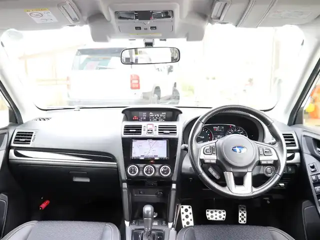 スバル フォレスター 2．0XT アイサイト 神奈川県 2015(平27)年 5.9万km クリスタルホワイトP 4WD/シルバールーフレール/ステアリングスイッチ/ETC /バックカメラ /純正メモリナビ /CD/DVDプレーヤー/フルセグテレビ/シートヒーター/クルーズコントロール/ドアバイザー/プッシュスタート/保証書/取説/スペアキー/記録簿(H28/29/30/R3/5/6/)