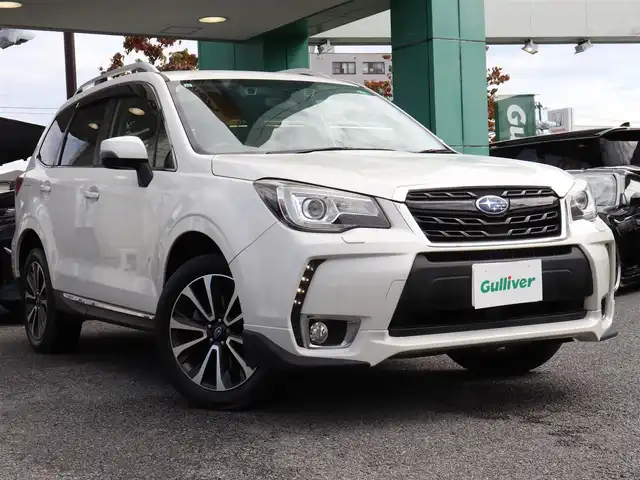 スバル フォレスター 2．0XT アイサイト 神奈川県 2015(平27)年 5.9万km クリスタルホワイトP 4WD/シルバールーフレール/ステアリングスイッチ/ETC /バックカメラ /純正メモリナビ /CD/DVDプレーヤー/フルセグテレビ/シートヒーター/クルーズコントロール/ドアバイザー/プッシュスタート/保証書/取説/スペアキー/記録簿(H28/29/30/R3/5/6/)