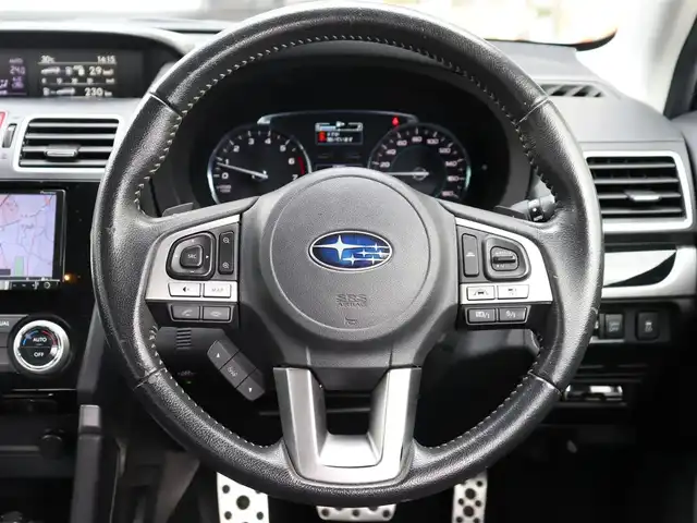 スバル フォレスター 2．0XT アイサイト 神奈川県 2015(平27)年 5.9万km クリスタルホワイトP 4WD/シルバールーフレール/ステアリングスイッチ/ETC /バックカメラ /純正メモリナビ /CD/DVDプレーヤー/フルセグテレビ/シートヒーター/クルーズコントロール/ドアバイザー/プッシュスタート/保証書/取説/スペアキー/記録簿(H28/29/30/R3/5/6/)