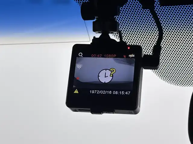 トヨタ ハリアー エレガンス 大阪府 2015(平27)年 6.4万km ブラック 純正ナビTV バックカメラ ハーフレザー パワーシート スマートキープッシュスタート アイドリングストップ オートライト 横滑り防止装置 ドライブレコーダー ETC