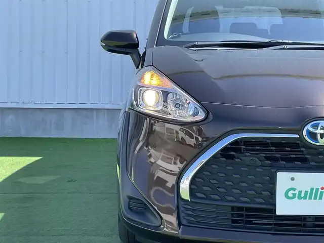 トヨタ シエンタ ハイブリッド X 香川県 2019(令1)年 7.5万km ヴィンテージブラウンパールクリスタルシャイン 純正SDナビゲーション（NSLN-W68）/【AM/FM/Bluetooth】/バックカメラ/クリアランスソナー（前後）/トヨタセーフティセンス/→プリクラッシュセーフティ（衝突被害軽減）/→プロアクティブドライビングアシスト（ハンドル操作支援）/→レーンディパーチャーアラート（車線逸脱警報）/→オートマチックハイビーム/ETC/片側パワースライドドア/フロアマット/電動格納ミラー（ウィンカー付）/横滑り防止装置/スマートキー/スペアキー