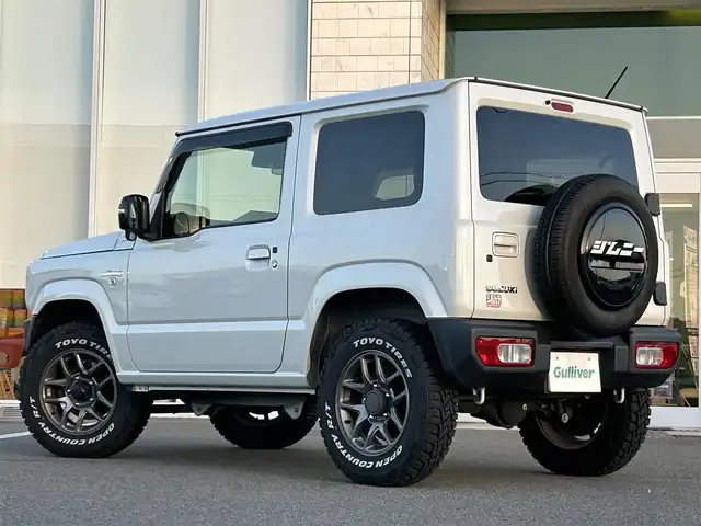 スズキ ジムニー XC 兵庫県 2021(令3)年 3.1万km ピュアホワイトP 純正ナビ/BTオーディオ/フルセグテレビ/CD/DVD再生機能/USBポート/バックカメラ/ETC/前席シートヒーター/LEDヘッドライト/オートライト/フォグランプ/純正16インチAW/純正フロアマット/ドアバイザー