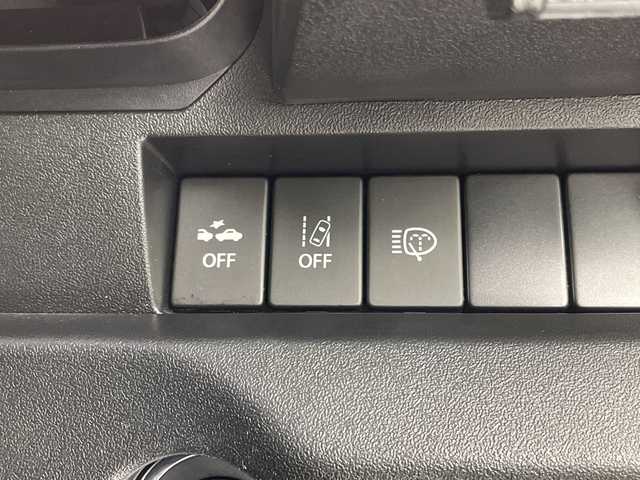 スズキ ジムニー XC 愛知県 2021(令3)年 3.1万km ピュアホワイトP 純正ナビ/・Bluetooth接続/・フルセグTV/・CD/DVD再生機能/USBポート/バックカメラ/ビルトインETC/前席シートヒーター/LEDヘッドライト（オートライト/オートハイビーム）/フォグランプ/純正16インチAW/純正フロアマット/ドアバイザー/衝突被害軽減ブレーキ/車線逸脱警報機能