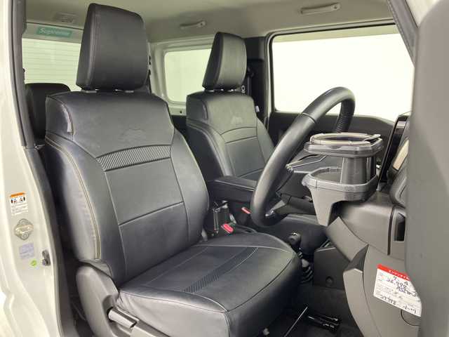 スズキ ジムニー XC 愛知県 2021(令3)年 3.1万km ピュアホワイトP 純正ナビ/・Bluetooth接続/・フルセグTV/・CD/DVD再生機能/USBポート/バックカメラ/ビルトインETC/前席シートヒーター/LEDヘッドライト（オートライト/オートハイビーム）/フォグランプ/純正16インチAW/純正フロアマット/ドアバイザー/衝突被害軽減ブレーキ/車線逸脱警報機能