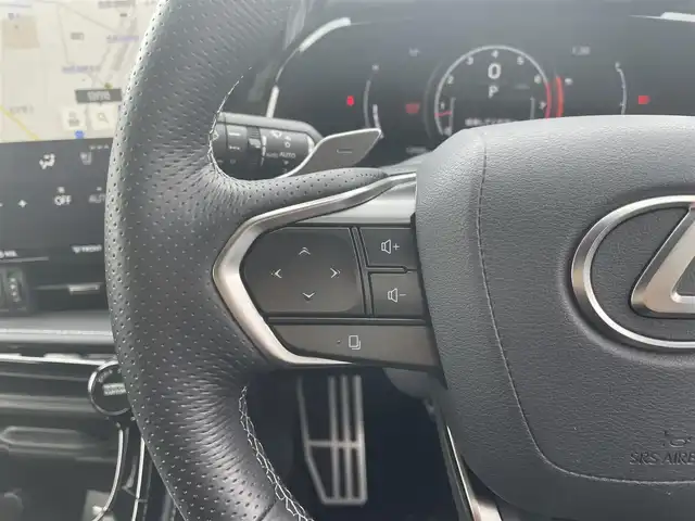 レクサス ＮＸ 350 Fスポーツ 栃木県 2023(令5)年 1.3万km ホワイトノーヴァガラスフレーク ４WD/2.4リッターターボ/寒冷地仕様/パノラミックビューモニター/カラーヘッドアップディスプレイ/パフォーマンスダンパー/NAVI・AI-AVS/ハンズフリーパワーバックドア/Fスポーツ専用本革シート/レクサスセーフティシステム＋/レーダークルーズコントロール/レーントレーシングアシスト/レーンチェンジアシスト/緊急時操舵支援/プリクラッシュセーフティ/プロアクティブドライビングアシスト/オートマチックハイビーム/ドアオープン制御付き安心降車アシスト/フロントクロストラフィックアラート/ブラインドスポットモニター/クリアランスソナー/パーキングサポートブレーキ/ダウンヒルアシスト/パワーシート・シートヒーター・シートベンチレーション(前席)/ステアリングヒーター/AC100V100Wアクセサリーコンセント/14インチディスプレイオーディオ/コネクティッドナビ/フルセグTV/純正ドライブレコーダー(前後)/ETC2.0/純正20インチアルミホイール