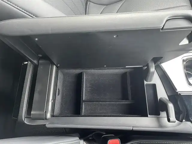 レクサス ＮＸ 350 Fスポーツ 栃木県 2023(令5)年 1.3万km ホワイトノーヴァガラスフレーク ４WD/2.4リッターターボ/寒冷地仕様/パノラミックビューモニター/カラーヘッドアップディスプレイ/パフォーマンスダンパー/NAVI・AI-AVS/ハンズフリーパワーバックドア/Fスポーツ専用本革シート/レクサスセーフティシステム＋/レーダークルーズコントロール/レーントレーシングアシスト/レーンチェンジアシスト/緊急時操舵支援/プリクラッシュセーフティ/プロアクティブドライビングアシスト/オートマチックハイビーム/ドアオープン制御付き安心降車アシスト/フロントクロストラフィックアラート/ブラインドスポットモニター/クリアランスソナー/パーキングサポートブレーキ/ダウンヒルアシスト/パワーシート・シートヒーター・シートベンチレーション(前席)/ステアリングヒーター/AC100V100Wアクセサリーコンセント/14インチディスプレイオーディオ/コネクティッドナビ/フルセグTV/純正ドライブレコーダー(前後)/ETC2.0/純正20インチアルミホイール