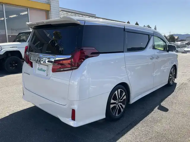 トヨタ アルファード S Cパッケージ 滋賀県 2021(令3)年 3万km ホワイトパールクリスタルシャイン 車検8年9月まで/ファイナルコネクションリミテッドII車高調/トヨタセーフティセンス/ブラインドスポットモニター/パーキングサポートブレーキ/サンルーフ/デジタルインナーミラー/ディスプレイオーディオ/Bluetooth、DVD、CD、Apple CayPlay/バックカメラ/ETC/両側パワースライドドア/純正12.1インチフリップダウンモニター/前ドライブレコーダー/前シートヒーター/ステアリングヒーター/純正3眼LEDヘッドライト/LEDフォグランプ/取扱説明書/保証書