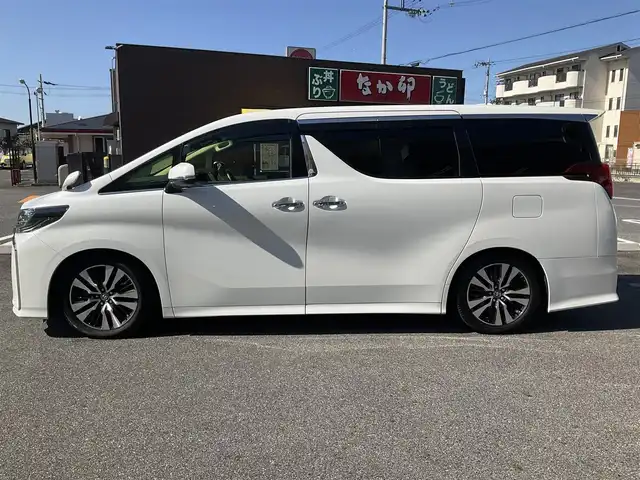 トヨタ アルファード S Cパッケージ 滋賀県 2021(令3)年 3万km ホワイトパールクリスタルシャイン 車検8年9月まで/ファイナルコネクションリミテッドII車高調/トヨタセーフティセンス/ブラインドスポットモニター/パーキングサポートブレーキ/サンルーフ/デジタルインナーミラー/ディスプレイオーディオ/Bluetooth、DVD、CD、Apple CayPlay/バックカメラ/ETC/両側パワースライドドア/純正12.1インチフリップダウンモニター/前ドライブレコーダー/前シートヒーター/ステアリングヒーター/純正3眼LEDヘッドライト/LEDフォグランプ/取扱説明書/保証書