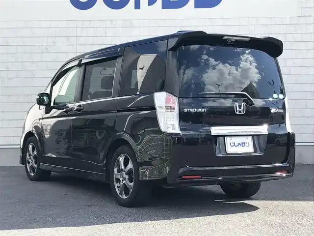 ホンダ ステップワゴン スパーダ S 栃木県 2011(平23)年 7.9万km プレミアムブラキッシュパール 株)IDOMが運営する【じしゃロン小山店】の自社ローン専用車両になります。こちらは現金またはオートローンご利用時の価格です。自社ローンご希望の方は別途その旨お申付け下さい//社外フルセグナビ/（CD/DVD/AM/FMラジオ）/リモコンキー/プッシュスタート/バックカメラ/ＥＴＣ/両側パワースライドドア/パドルシフト/防眩ミラー/電動格納ドアミラー/パワーウインドウ/オートライト