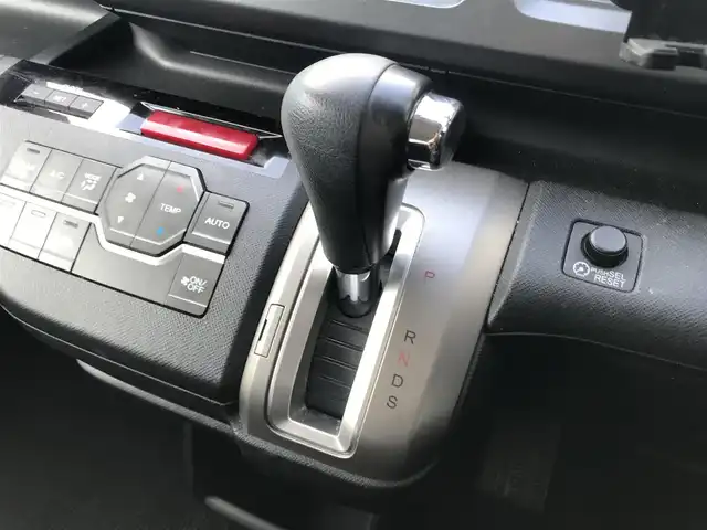 ホンダ ステップワゴン スパーダ S 栃木県 2011(平23)年 7.9万km プレミアムブラキッシュパール 株)IDOMが運営する【じしゃロン小山店】の自社ローン専用車両になります。こちらは現金またはオートローンご利用時の価格です。自社ローンご希望の方は別途その旨お申付け下さい//社外フルセグナビ/（CD/DVD/AM/FMラジオ）/リモコンキー/プッシュスタート/バックカメラ/ＥＴＣ/両側パワースライドドア/パドルシフト/防眩ミラー/電動格納ドアミラー/パワーウインドウ/オートライト