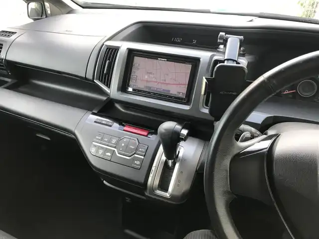 ホンダ ステップワゴン スパーダ S 栃木県 2011(平23)年 7.9万km プレミアムブラキッシュパール 株)IDOMが運営する【じしゃロン小山店】の自社ローン専用車両になります。こちらは現金またはオートローンご利用時の価格です。自社ローンご希望の方は別途その旨お申付け下さい//社外フルセグナビ/（CD/DVD/AM/FMラジオ）/リモコンキー/プッシュスタート/バックカメラ/ＥＴＣ/両側パワースライドドア/パドルシフト/防眩ミラー/電動格納ドアミラー/パワーウインドウ/オートライト