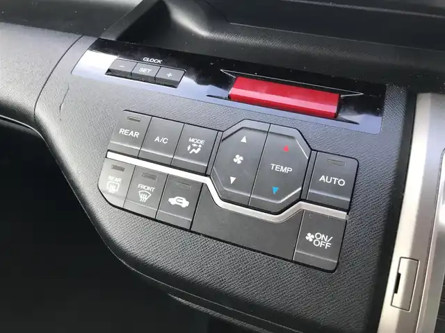 ホンダ ステップワゴン スパーダ S 栃木県 2011(平23)年 7.9万km プレミアムブラキッシュパール 株)IDOMが運営する【じしゃロン小山店】の自社ローン専用車両になります。こちらは現金またはオートローンご利用時の価格です。自社ローンご希望の方は別途その旨お申付け下さい//社外フルセグナビ/（CD/DVD/AM/FMラジオ）/リモコンキー/プッシュスタート/バックカメラ/ＥＴＣ/両側パワースライドドア/パドルシフト/防眩ミラー/電動格納ドアミラー/パワーウインドウ/オートライト