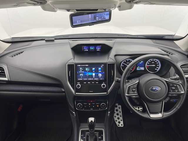 スバル フォレスター スポーツ 宮崎県 2021(令3)年 2.5万km クリスタルホワイトP ワンオーナー/アイサイト/〇プリクラッシュブレーキ/〇ツーリングアシスト/・全車速追従型クルーズコントロール/・車線中央維持・先行車追従操舵機能/〇車線逸脱抑制機能/〇AT誤発進抑制制御/〇AT誤後進抑制制御/〇車線逸脱警報/〇ふらつき警報/〇先行車発進お知らせ/〇定速クルーズコントロール/〇RAB（後退時ブレーキアシスト）/ブラインドスポットモニター/コーナーセンサー/デジタルインナーミラー/純正8インチナビ/フルセグTV/サイド/バックカメラ/ハーフレザーシート/パワーシート/シートヒーター/電動リアゲート/LEDヘッドライト/純正18インチAW/ETC/スマートキー×２/保証書/取扱説明書