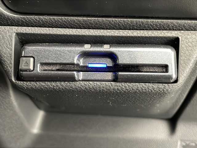 スバル フォレスター スポーツ 宮崎県 2021(令3)年 2.5万km クリスタルホワイトP ワンオーナー/アイサイト/〇プリクラッシュブレーキ/〇ツーリングアシスト/・全車速追従型クルーズコントロール/・車線中央維持・先行車追従操舵機能/〇車線逸脱抑制機能/〇AT誤発進抑制制御/〇AT誤後進抑制制御/〇車線逸脱警報/〇ふらつき警報/〇先行車発進お知らせ/〇定速クルーズコントロール/〇RAB（後退時ブレーキアシスト）/ブラインドスポットモニター/コーナーセンサー/デジタルインナーミラー/純正8インチナビ/フルセグTV/サイド/バックカメラ/ハーフレザーシート/パワーシート/シートヒーター/電動リアゲート/LEDヘッドライト/純正18インチAW/ETC/スマートキー×２/保証書/取扱説明書