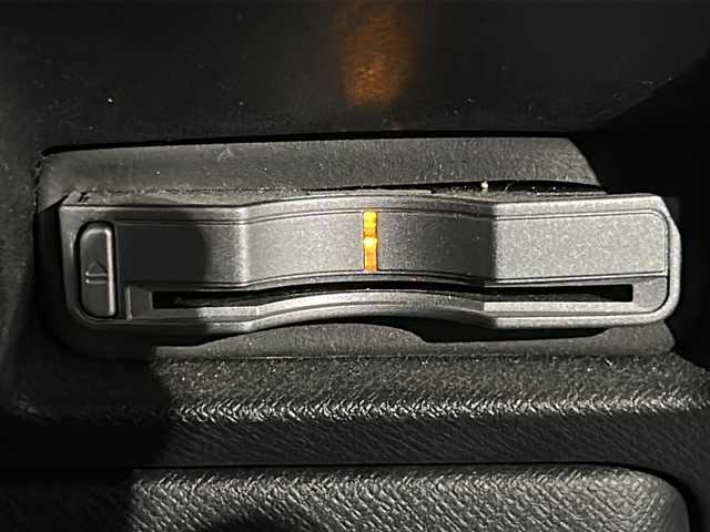 ホンダ ステップワゴン スパーダ Z クールスピリット 京都府 2013(平25)年 17.2万km ホワイトオーキッドパール 4WD/純正メモリナビ/フルセグテレビ/バックカメラ/フリップダウンモニター/アイドリングストップ/クルーズコントロール/プッシュスタート/両側パワースライドドア/ETC/シートヒーター