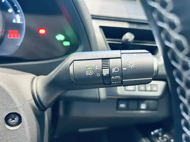 レクサス ＵＸ 250h Fスポーツ 大阪府 2021(令3)年 2.8万km ホワイトノーヴァガラスフレーク 純正ナビ/TV/360度カメラ/ACC/ブラインドスポット/純正18インチAW/LEDヘッドライト/電動リアゲート/クリアランスソナー/レザーシート/パワーシート/シートヒーター/Dシートメモリ/ステアリングヒーター