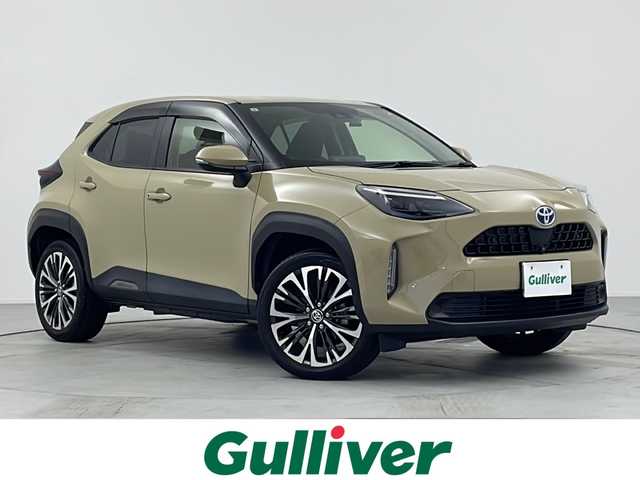 トヨタ ヤリスクロス ハイブリッド Z 愛知県 2021(令3)年 5.6万km ベージュ 純正ナビ/パノラミックビューモニター/フルセグTV・Bluetooth・AM・FM/純正18インチアルミホイール/合皮＋ツィード調ファブリックシート/運転席パワーシート/運転席助手席シートヒーター/純正フロアマット/Toyota Safety Sense/BSM/RCTA/プリクラッシュセーフティ/レーントレーシングアシスト/レーダークルーズコントロール/オートマチックハイビーム/ロードサインアシスト/発進遅れ告知/インテリジェントクリアランスソナー/パーキングサポートブレーキ/車両接近通報/横滑り防止/ドライブスタートコントロール/ヒルスタートアシスト/ISOFIX/フルLEDヘッドライト/オートライト/革巻きステアリング/ステアリングヒーター/スマートキー/プッシュスタート/イモビライザー/スペアキー1本/取扱説明書