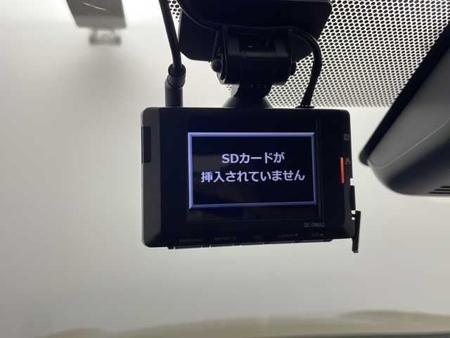 トヨタ ヤリスクロス ハイブリッド Z 愛知県 2021(令3)年 5.6万km ベージュ 純正ナビ/パノラミックビューモニター/フルセグTV・Bluetooth・AM・FM/純正18インチアルミホイール/合皮＋ツィード調ファブリックシート/運転席パワーシート/運転席助手席シートヒーター/純正フロアマット/Toyota Safety Sense/BSM/RCTA/プリクラッシュセーフティ/レーントレーシングアシスト/レーダークルーズコントロール/オートマチックハイビーム/ロードサインアシスト/発進遅れ告知/インテリジェントクリアランスソナー/パーキングサポートブレーキ/車両接近通報/横滑り防止/ドライブスタートコントロール/ヒルスタートアシスト/ISOFIX/フルLEDヘッドライト/オートライト/革巻きステアリング/ステアリングヒーター/スマートキー/プッシュスタート/イモビライザー/スペアキー1本/取扱説明書