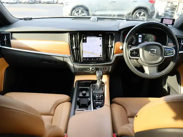 ボルボ Ｖ９０ T6 AWD インスクリプション 宮城県 2017(平29)年 4万km オニキスブラックP 純正ナビ【ＢＴ／ＣＤ／フルセグＴＶ】/サンルーフ　/アダプティブクルーズコントロール　/レーンキープアシスト/ブラインドスポットアシスト/ヘッドアップディスプレイ/パワーテールゲート/茶レザーシート　/全席シートヒーター　/Ｂｏｗｅｒｓ＆ｗｉｌｋｉｎｓサウンド　/パーキングアシスト/自動発車/ステアリングヒーター/前席メモリー付きパワーシート　/３６０°カメラ　/ルーフレール/前席エアシート/オートマチックハイビーム/パーキングアシスト/LEDヘッドライト/純正20インチAW/禁煙車
