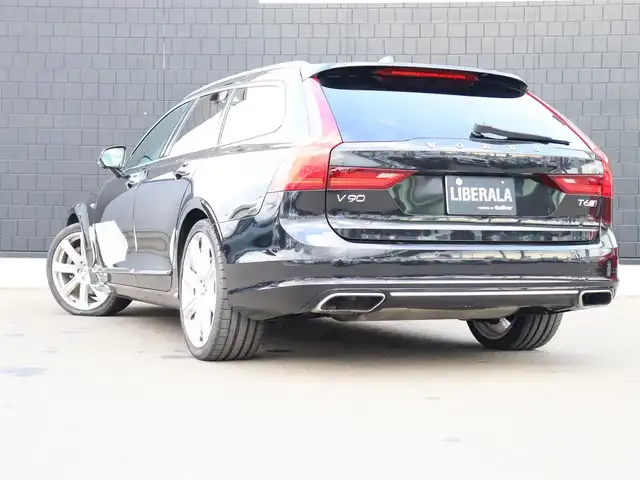 ボルボ Ｖ９０ T6 AWD インスクリプション 宮城県 2017(平29)年 4万km オニキスブラックP 純正ナビ【ＢＴ／ＣＤ／フルセグＴＶ】/サンルーフ　/アダプティブクルーズコントロール　/レーンキープアシスト/ブラインドスポットアシスト/ヘッドアップディスプレイ/パワーテールゲート/茶レザーシート　/全席シートヒーター　/Ｂｏｗｅｒｓ＆ｗｉｌｋｉｎｓサウンド　/パーキングアシスト/自動発車/ステアリングヒーター/前席メモリー付きパワーシート　/３６０°カメラ　/ルーフレール/前席エアシート/オートマチックハイビーム/パーキングアシスト/LEDヘッドライト/純正20インチAW/禁煙車