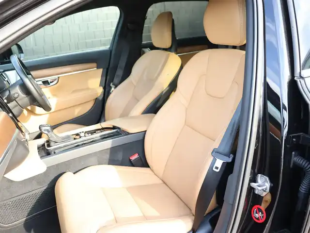 ボルボ Ｖ９０ T6 AWD インスクリプション 宮城県 2017(平29)年 4万km オニキスブラックP 純正ナビ【ＢＴ／ＣＤ／フルセグＴＶ】/サンルーフ　/アダプティブクルーズコントロール　/レーンキープアシスト/ブラインドスポットアシスト/ヘッドアップディスプレイ/パワーテールゲート/茶レザーシート　/全席シートヒーター　/Ｂｏｗｅｒｓ＆ｗｉｌｋｉｎｓサウンド　/パーキングアシスト/自動発車/ステアリングヒーター/前席メモリー付きパワーシート　/３６０°カメラ　/ルーフレール/前席エアシート/オートマチックハイビーム/パーキングアシスト/LEDヘッドライト/純正20インチAW/禁煙車