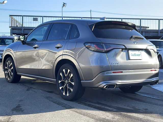 ホンダ ＺＲ－Ｖ ハイブリッド e:HEV Z 道東・釧路十勝 2024(令6)年 0.9万km スーパープラチナグレーメタリック 4WD/ワンオーナー/寒冷地仕様/純正ナビ　/(AM/FM/CD/DVD/BT)/純正ドライブレコーダー　前のみ/ビルトインETC2.0/アラウンドビューモニター/バックカメラ/レザーシート/パワーシート 前席/シートヒーター　前席/ステアリングヒーター/ステアリングスイッチ/シートメモリー/置くだけ充電/BOSEサウンド/新品冬タイヤ積込/純正18インチAW/純正フロアマット/電動リアゲート/MTモード付AT/アイドリングストップ/パーキングアシスト/レーダークルーズコントロール/コーナーセンサー　前後/レーンキープアシスト/ダウンヒルアシスト/オートライト/オートマチックハイビーム/ライトレベライザー/フォグランプ/盗難防止装置/ABS/横滑り防止装置/スペアキー