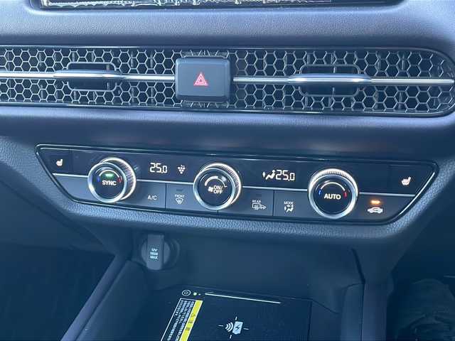 ホンダ ＺＲ－Ｖ ハイブリッド e:HEV Z 道東・釧路十勝 2024(令6)年 0.9万km スーパープラチナグレーメタリック 4WD/ワンオーナー/寒冷地仕様/純正ナビ　/(AM/FM/CD/DVD/BT)/純正ドライブレコーダー　前のみ/ビルトインETC2.0/アラウンドビューモニター/バックカメラ/レザーシート/パワーシート 前席/シートヒーター　前席/ステアリングヒーター/ステアリングスイッチ/シートメモリー/置くだけ充電/BOSEサウンド/新品冬タイヤ積込/純正18インチAW/純正フロアマット/電動リアゲート/MTモード付AT/アイドリングストップ/パーキングアシスト/レーダークルーズコントロール/コーナーセンサー　前後/レーンキープアシスト/ダウンヒルアシスト/オートライト/オートマチックハイビーム/ライトレベライザー/フォグランプ/盗難防止装置/ABS/横滑り防止装置/スペアキー