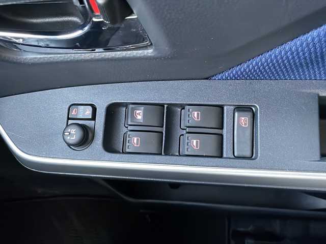 トヨタ タンク カスタムG－T 山口県 2016(平28)年 6.8万km パールホワイトⅢ 純正SDナビ【NSZT-W66T】/・Bluetooth接続/・フルセグTV/・DVD再生機能有/・AM/FM/バックカメラ/ETC/ドライブレコーダー/スマートアシスト/・衝突警報機能/・衝突回避支援ブレーキ機能/・誤発進抑制制御機能/・後方誤発進抑制制御機能/・レーダークルーズコントロール/・車線逸脱警報機能/・先行車発進お知らせ機能/シートヒーター/純正フロアマット/スマートキー/プッシュスタート/スペアキー1本/両側パワースライドドア/純正LEDライト/純正15インチアルミホイール/ドアバイザー/ウィンカーミラー