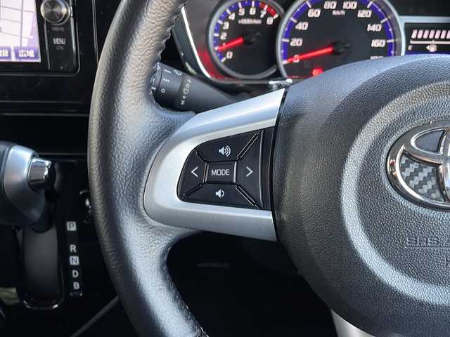 トヨタ タンク カスタムG－T 山口県 2016(平28)年 6.8万km パールホワイトⅢ 純正SDナビ【NSZT-W66T】/・Bluetooth接続/・フルセグTV/・DVD再生機能有/・AM/FM/バックカメラ/ETC/ドライブレコーダー/スマートアシスト/・衝突警報機能/・衝突回避支援ブレーキ機能/・誤発進抑制制御機能/・後方誤発進抑制制御機能/・レーダークルーズコントロール/・車線逸脱警報機能/・先行車発進お知らせ機能/シートヒーター/純正フロアマット/スマートキー/プッシュスタート/スペアキー1本/両側パワースライドドア/純正LEDライト/純正15インチアルミホイール/ドアバイザー/ウィンカーミラー