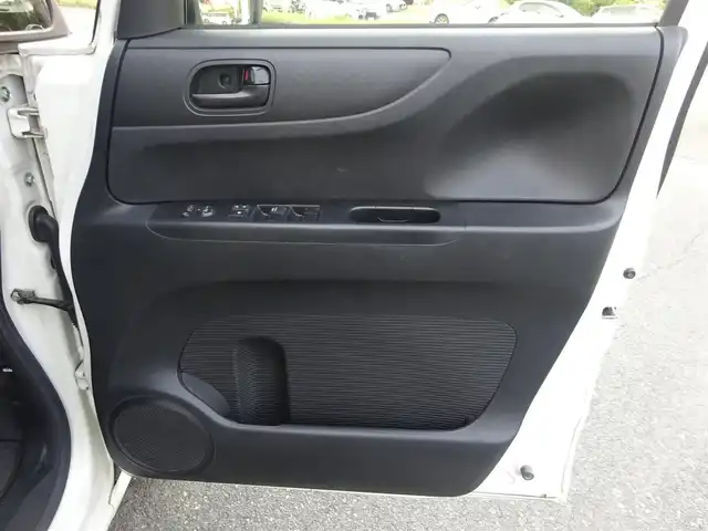 ホンダ Ｎ ＢＯＸ G Lパッケージ 静岡県 2016(平28)年 10万km プレミアムホワイトパールⅡ ワンオーナー/禁煙車/Gathers SDナビ：VXM-174VFXi/（SD/CD/DVD/フルセグ/AM/FM)/ビルトインETC/ステアリングリモコン/電動格納ミラー（ウィンカー付き）/片側パワースライドドア/スマートキー/プッシュスタート/シートバックテーブル/後席サンシェード/バックカメラ/純正フロアマット・バイザー/スペアキー/保証書・取扱説明書