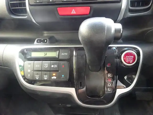 ホンダ Ｎ ＢＯＸ G Lパッケージ 静岡県 2016(平28)年 10万km プレミアムホワイトパールⅡ ワンオーナー/禁煙車/Gathers SDナビ：VXM-174VFXi/（SD/CD/DVD/フルセグ/AM/FM)/ビルトインETC/ステアリングリモコン/電動格納ミラー（ウィンカー付き）/片側パワースライドドア/スマートキー/プッシュスタート/シートバックテーブル/後席サンシェード/バックカメラ/純正フロアマット・バイザー/スペアキー/保証書・取扱説明書