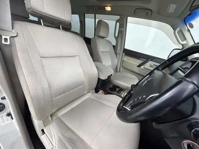 三菱 パジェロ ロング エクシード 岩手県 2008(平20)年 8.9万km ウォームホワイトパール 4WD/サンルーフ/社外ナビ/→フルセグTV/Bluetooth/CD/AUX/バックカメラ/リアヒーター/ETC/MTモード付/センターデフロック/背面タイヤ/オートライト/HIDヘッドライト/フォグライト/〇パワーステアリング/〇純正フロアマット/〇ドアバイザー/〇ウインカーミラー/取扱説明書