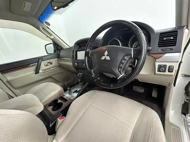 三菱 パジェロ ロング エクシード 岩手県 2008(平20)年 8.9万km ウォームホワイトパール 4WD/サンルーフ/社外ナビ/→フルセグTV/Bluetooth/CD/AUX/バックカメラ/リアヒーター/ETC/MTモード付/センターデフロック/背面タイヤ/オートライト/HIDヘッドライト/フォグライト/〇パワーステアリング/〇純正フロアマット/〇ドアバイザー/〇ウインカーミラー/取扱説明書