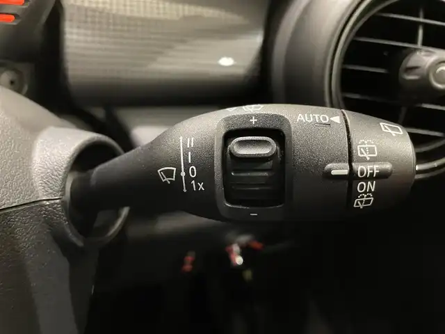ＭＩＮＩ ＢＭＷ ミニ クーパー 熊本県 2014(平26)年 5.6万km ムーンウォークグレーメタリック ・スマートキー/・プッシュスタート/・純正HDDナビ/　【Bluetooth・USB・MSV】/・社外フルセグTV/・バックカメラ/・ETC/・ドライブレコーダー(前後録画)/・LEDヘッドランプ/・LEDフォグランプ/・純正マット