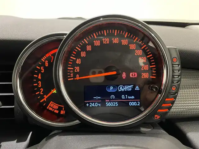 ＭＩＮＩ ＢＭＷ ミニ クーパー 熊本県 2014(平26)年 5.6万km ムーンウォークグレーメタリック ・スマートキー/・プッシュスタート/・純正HDDナビ/　【Bluetooth・USB・MSV】/・社外フルセグTV/・バックカメラ/・ETC/・ドライブレコーダー(前後録画)/・LEDヘッドランプ/・LEDフォグランプ/・純正マット