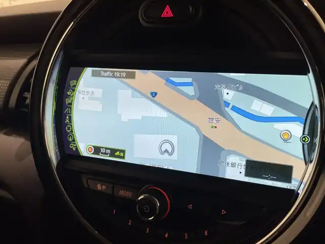 ＭＩＮＩ ＢＭＷ ミニ クーパー 熊本県 2014(平26)年 5.6万km ムーンウォークグレーメタリック ・スマートキー/・プッシュスタート/・純正HDDナビ/　【Bluetooth・USB・MSV】/・社外フルセグTV/・バックカメラ/・ETC/・ドライブレコーダー(前後録画)/・LEDヘッドランプ/・LEDフォグランプ/・純正マット